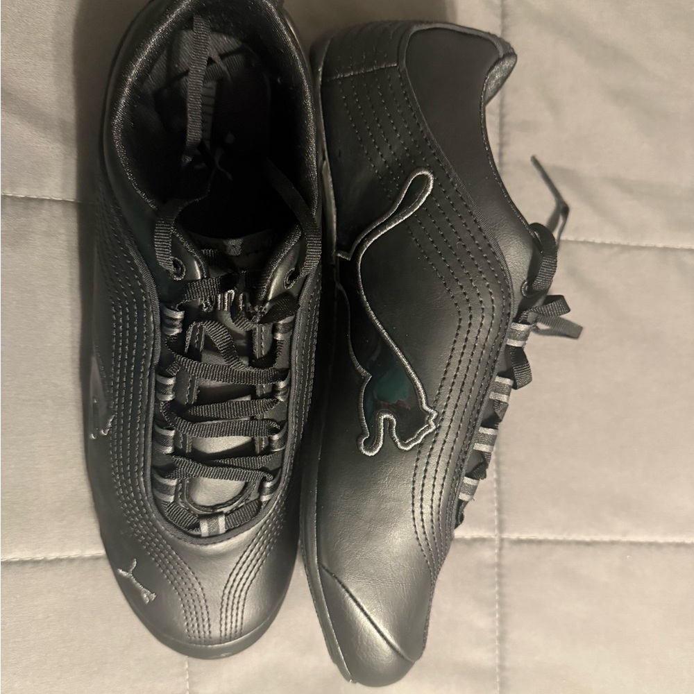 Puma Woman’s Black Leather BIG Cat sneakers